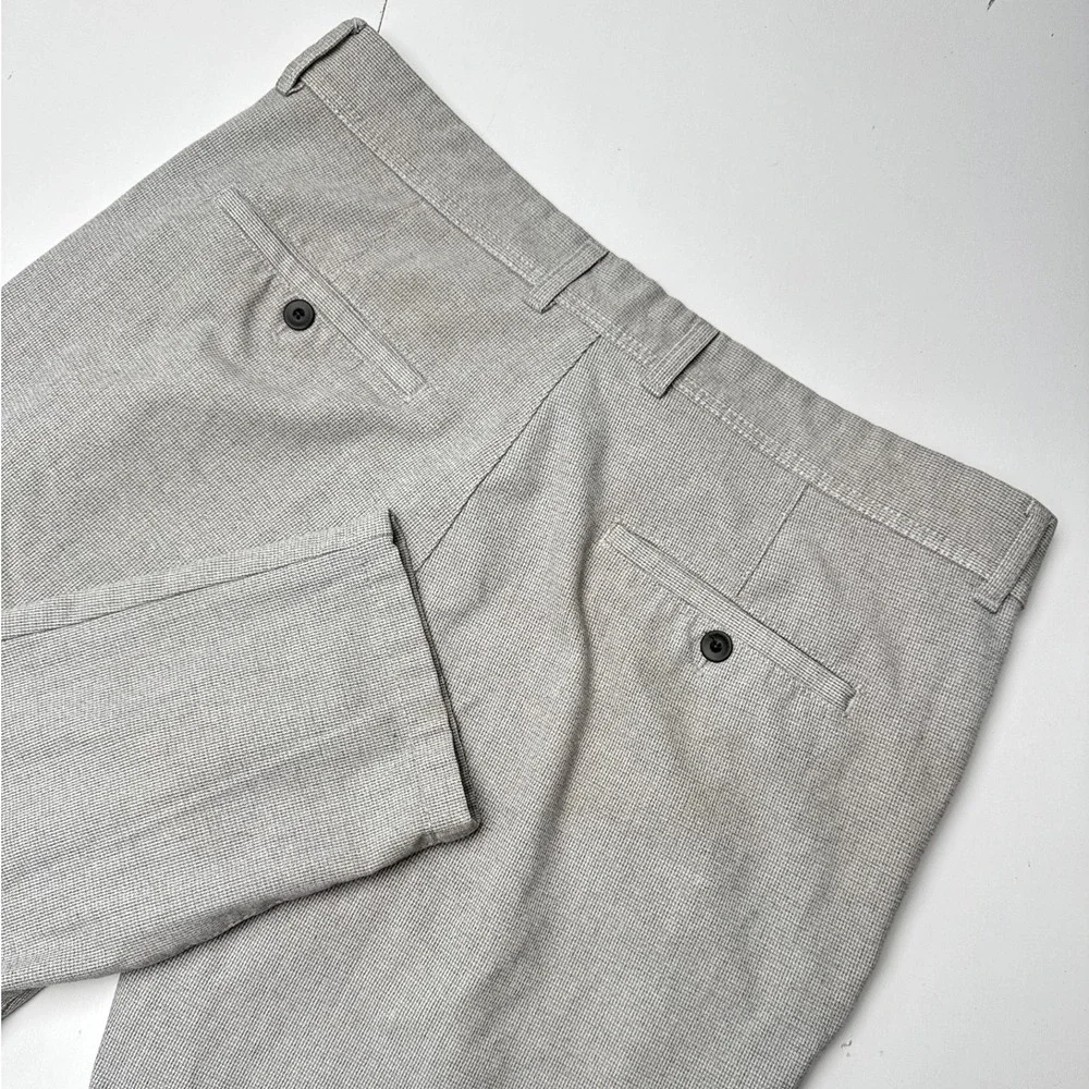 Zara Mens Grey Micro Pattern Straight Leg Trousers Size 34 Made in Turkey